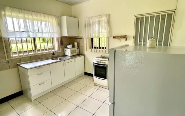 Tropical Paradise in Paramaribo 3 - Room House