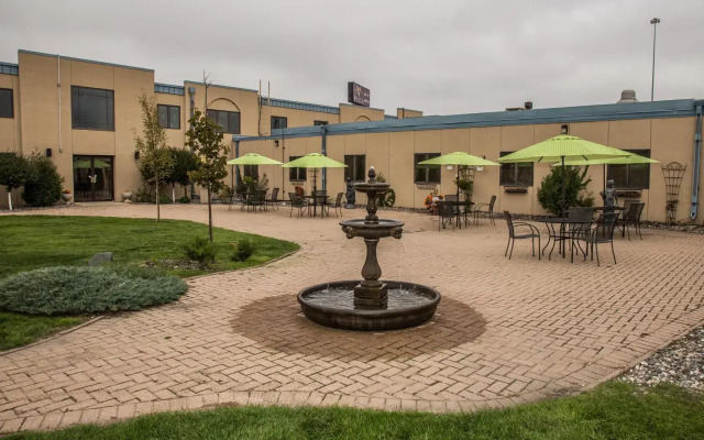 Baymont by Wyndham Fargo