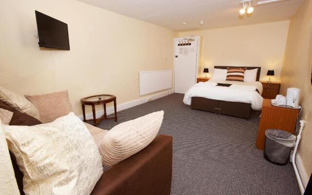 The Black Swan Inn B & B
