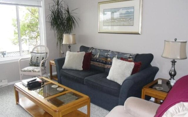 Hammond Bay Oceanside Guesthouse