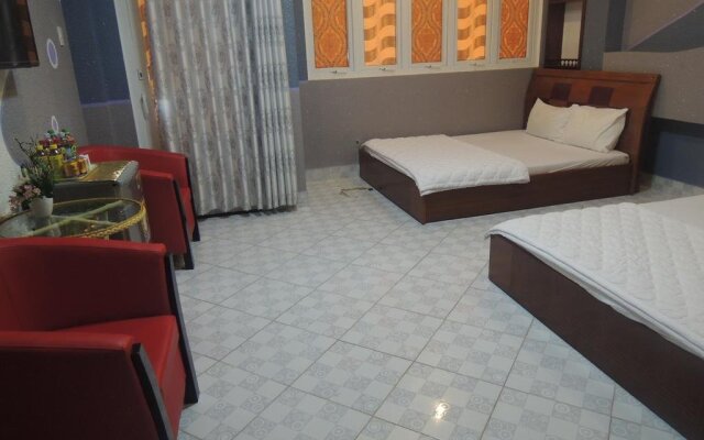 Truong Tien Hotel