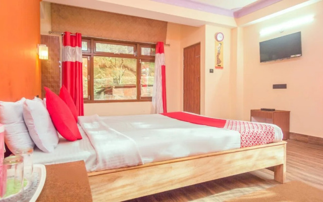 Hotel Red Cherry By OYO Rooms