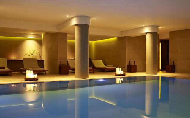 The Ixian Grand & All Suites Hotel