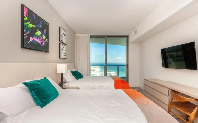 Hyde Beach Condos by Ammos VR