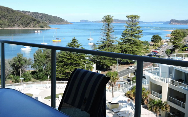 BASE Holidays - Ettalong Beach Premium Apartments