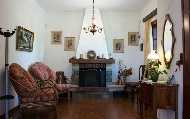 Alexandra Villa Stalos