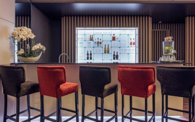 PLAZA Premium Den Haag City Center