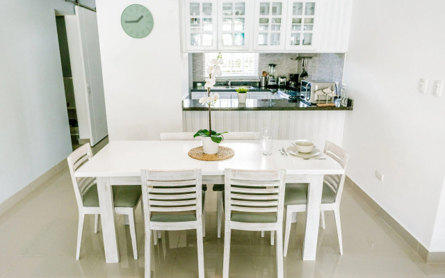 Palm Green Vacations Whitesands