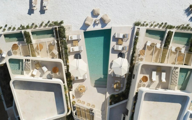 White Pebble Suites