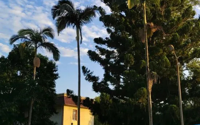 Safe and sound houtel