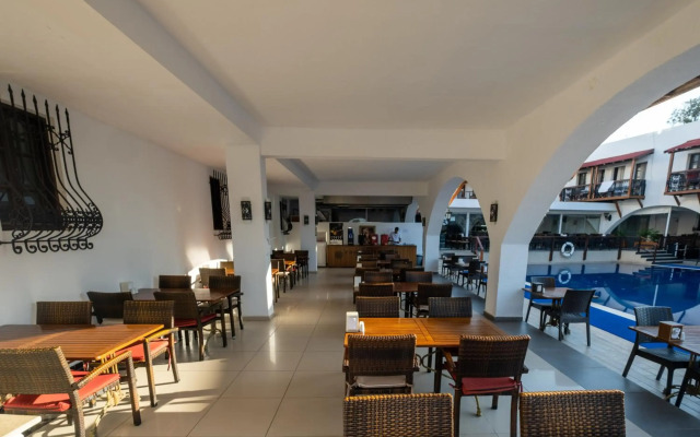 Costa Bitezhan Hotel