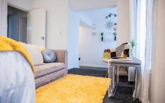 Dealhouse Apartments 11