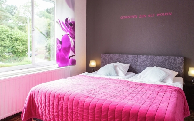 Spacious Villa with Hot Tub & Sauna in Ardennes