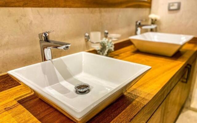 Lujoso Condo 2 HAB Céntrico Playa 5 min