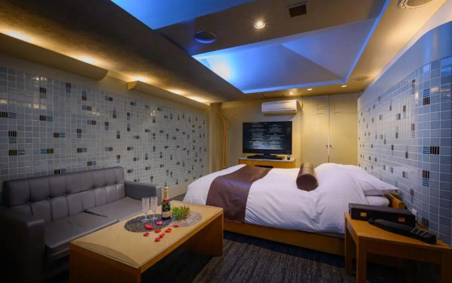 Iwatsuki Waterhotel Mw - Adult Only