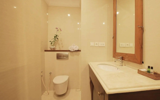 Seminyak Lagoon All Suites Hotel