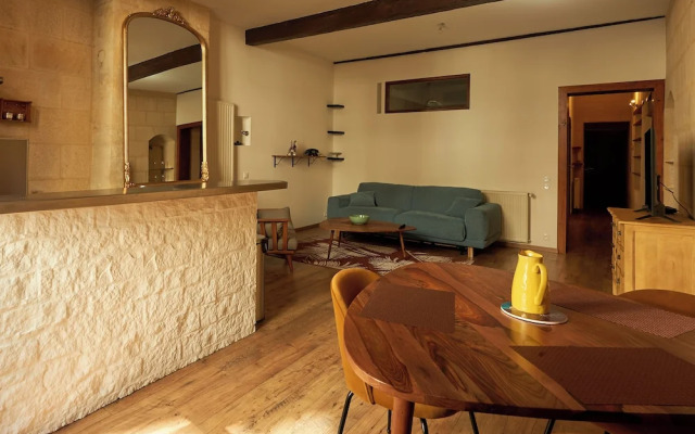 Unforgettable stay in Bordeaux heart