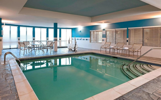 Courtyard By Marriott Farmington
