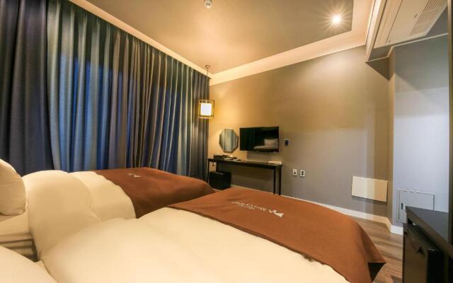 Hotel Merrymud