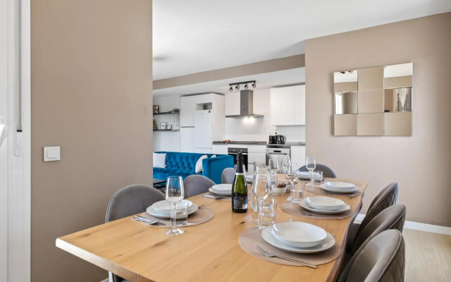 Luxury new apartment - private parking- Estepona