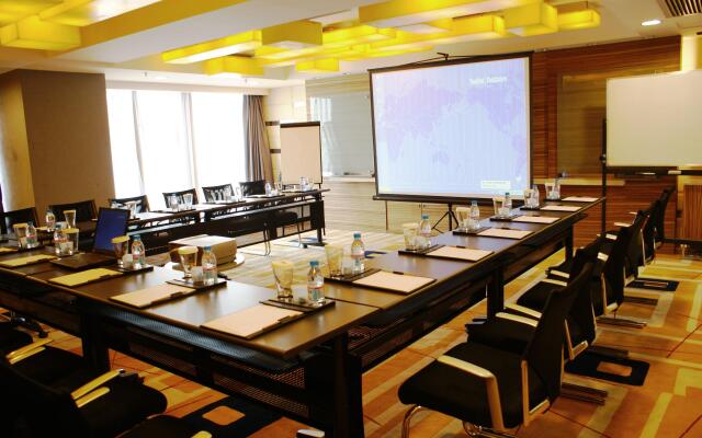 Tianjin Binhai Rezen Hotel