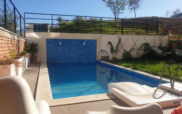 Stylish two bedroom house with private pool