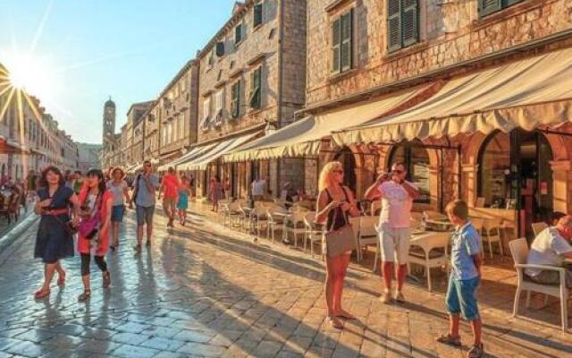 Old Town Charm Apartment