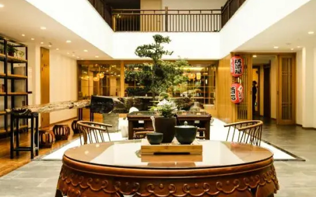 Shanghai Jingxin Guiwo Hotel (Baoshan Temple Branch)