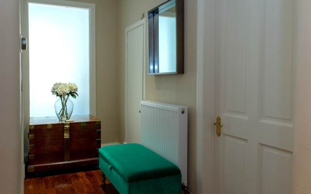 Deluxe Edinburgh Retreat Apartment