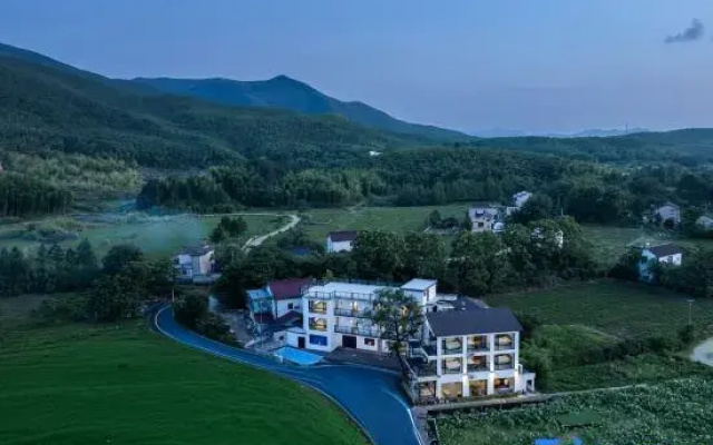 Wuju Wusu (Yueliangwan Scenic Area)