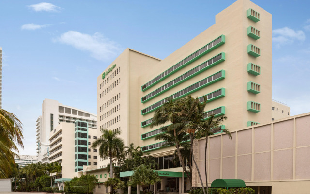 Holiday Inn Miami Beach - Oceanfront by IHG