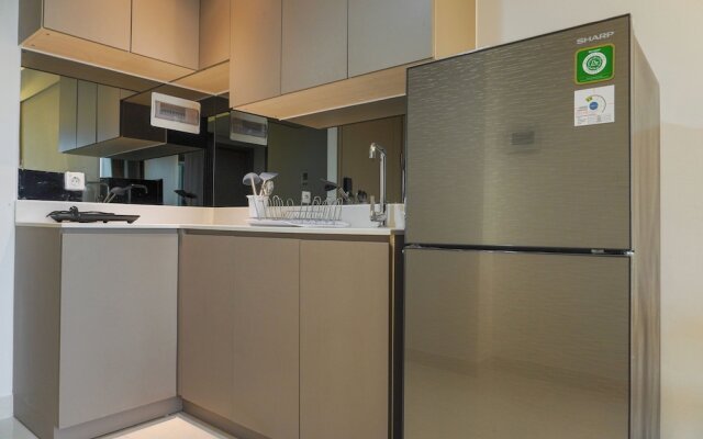 Modern Look And Comfy 2Br Gold Coast Apartment