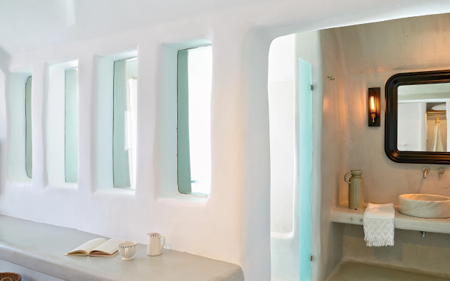 Mykonos Blu, A Grecotel Resort to Live