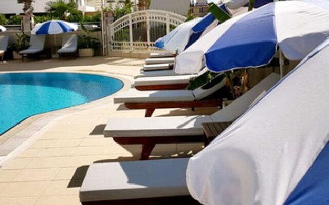 Blue Garden Hotel
