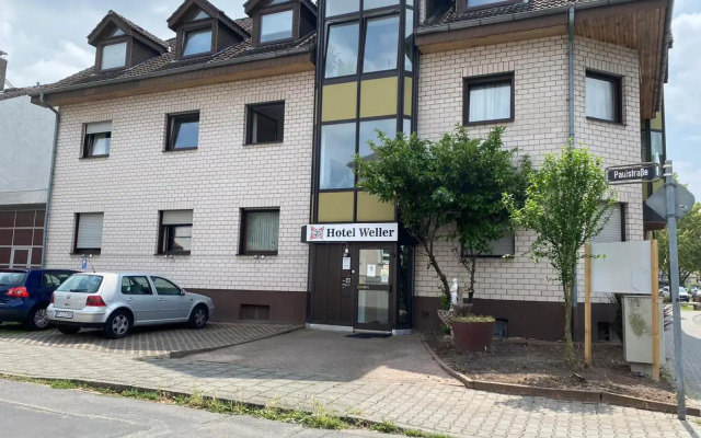Hotel - Pension - Weller