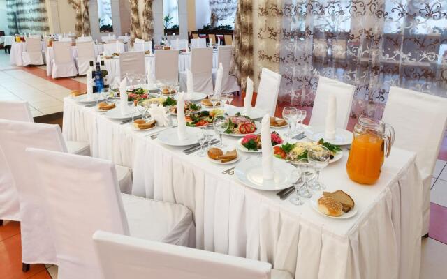 Rossiya Hotel