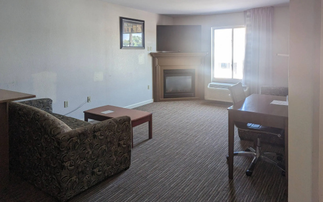 Quality Inn & Suites Northampton - Amherst