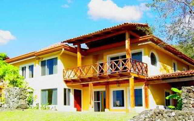 Catalinas Beach Suites