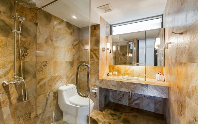 The Green Golf Residence Condominium