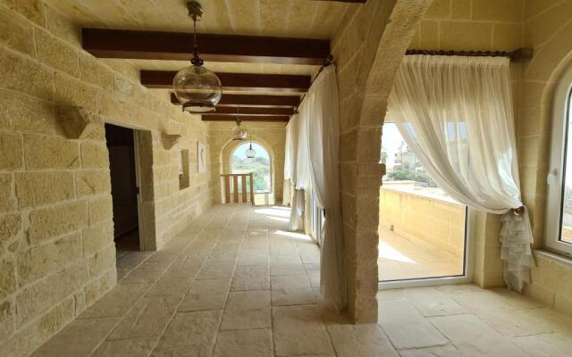 Farmhouse Villa in Gozo With Large Pool & Garden