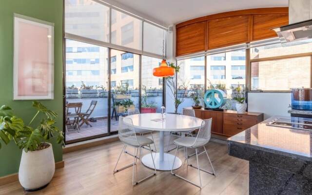 w Amazing 1BR With Terrace in Chico