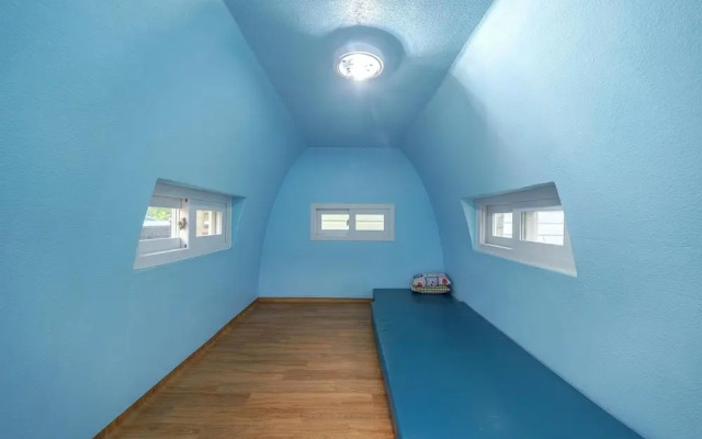 Goseong Jjun Camping Pension