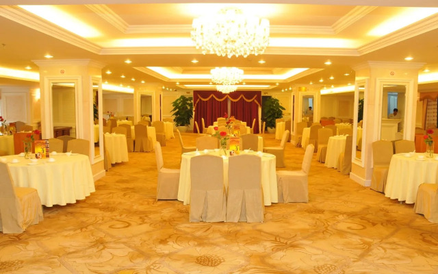 Zhuhai Holiday Resort Hotel - Light Inn