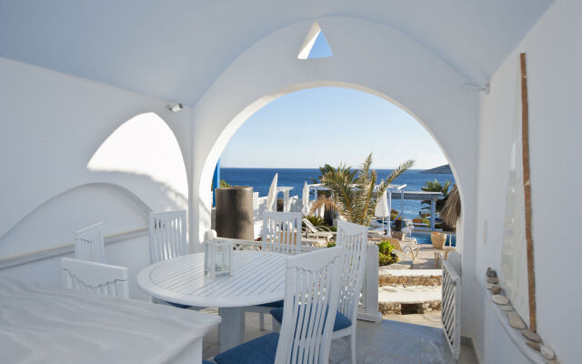 Blue Dolphin Antiparos Villas and Suites