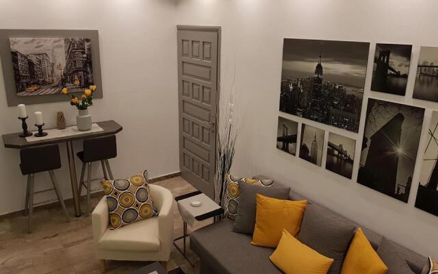 'Golden Aurora' Apartment With Elegant Style