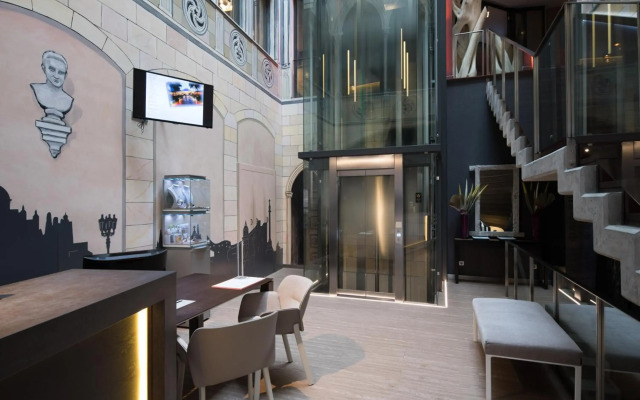 Catalonia Catedral Hotel