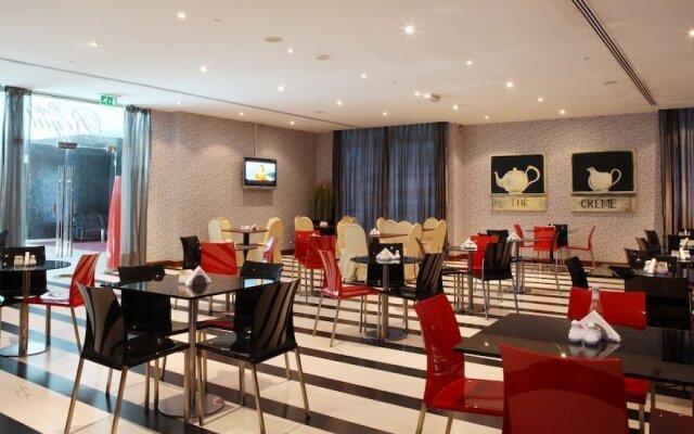 First Royal Hotel Apartment