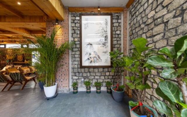 Great Wall Station Castle Guesthouse (Mutianyu Great Wall Branch)