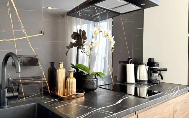 Apart Mari на набережной Генерала Карбышева 18