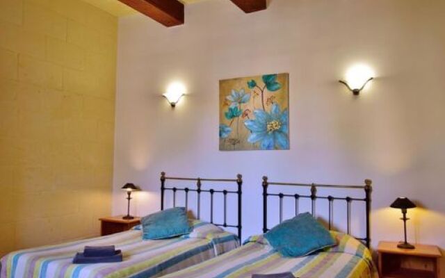 Tal Fanal 2 Bedroom